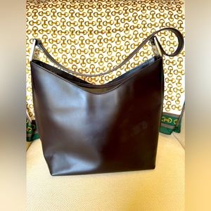 ✨🔥GUCCI 100% LEATHER DARK CHOCOLATE COLOR HANDBAG/SHOULDER BAG✨🔥